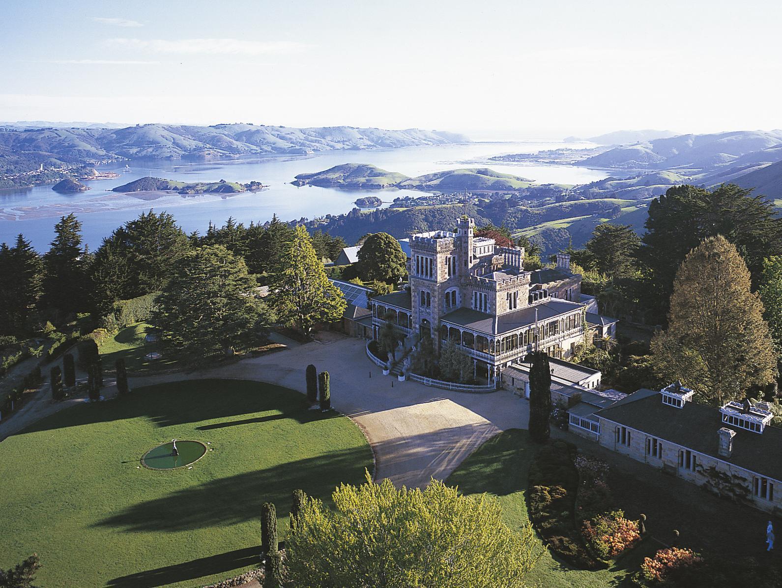 Larnach Lodge & Stable Stay Dunedin Exteriör bild