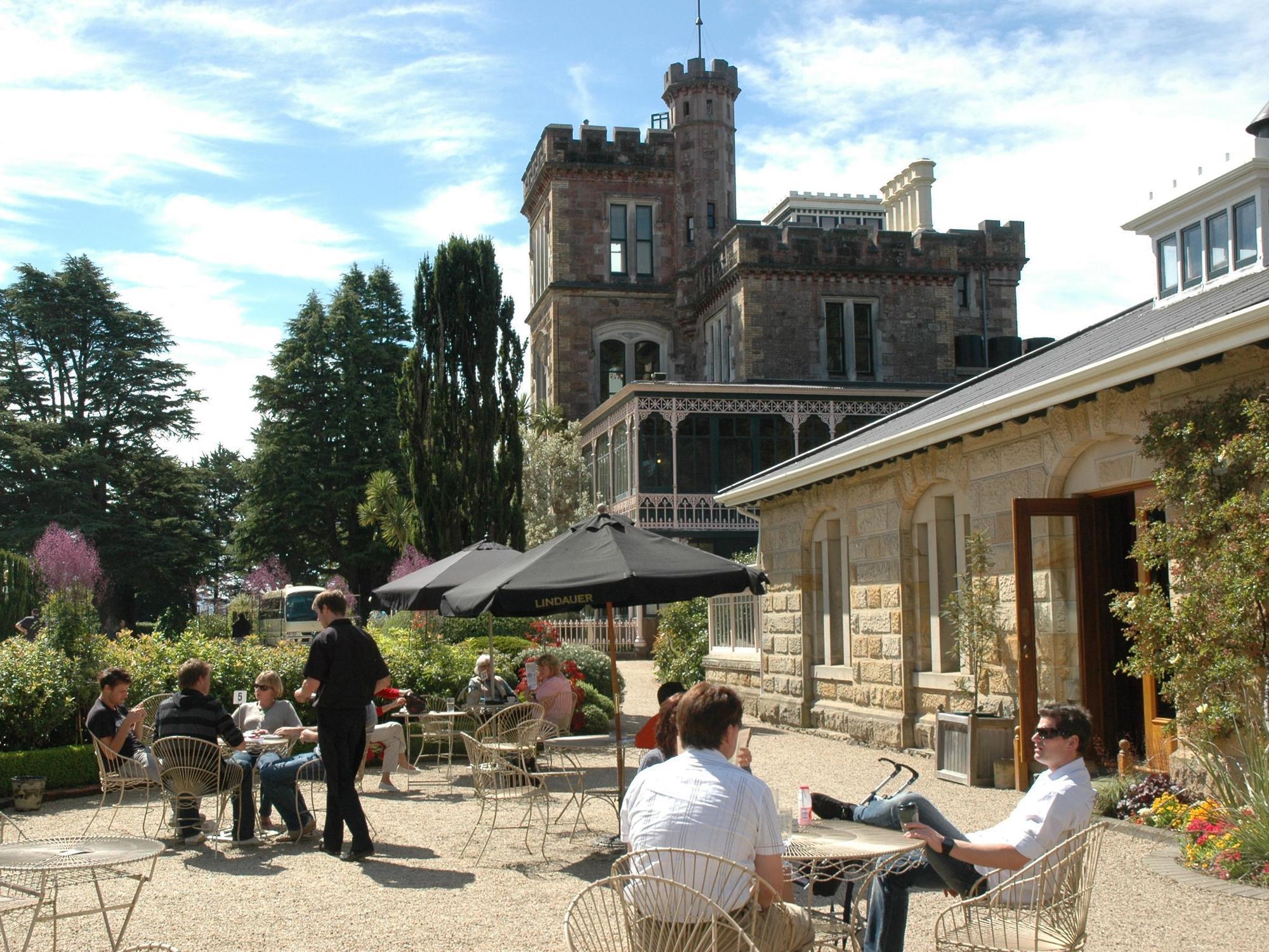 Larnach Lodge & Stable Stay Dunedin Exteriör bild