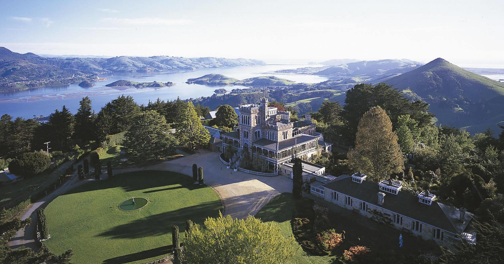 Larnach Lodge & Stable Stay Dunedin Exteriör bild